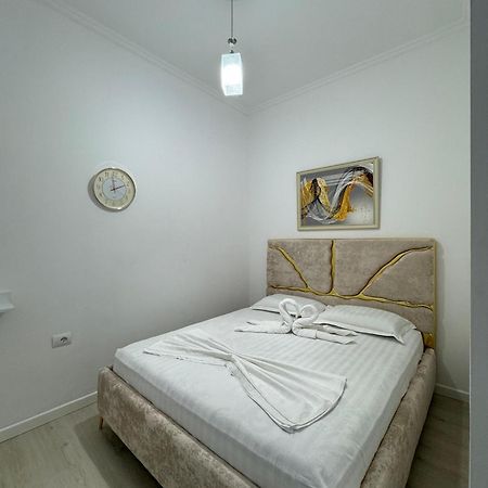 סרנדה Solei Apartments מראה חיצוני תמונה