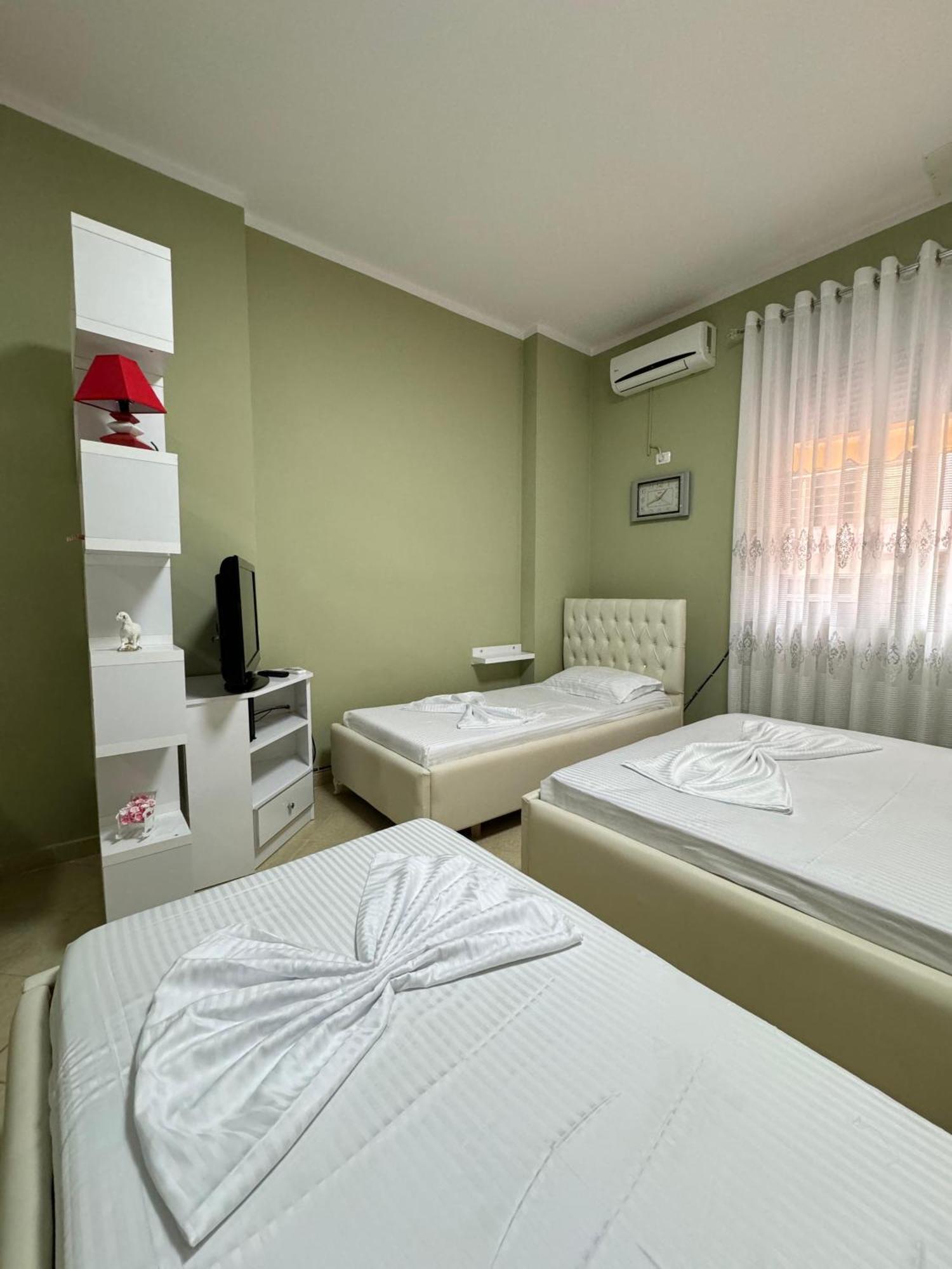 סרנדה Solei Apartments מראה חיצוני תמונה
