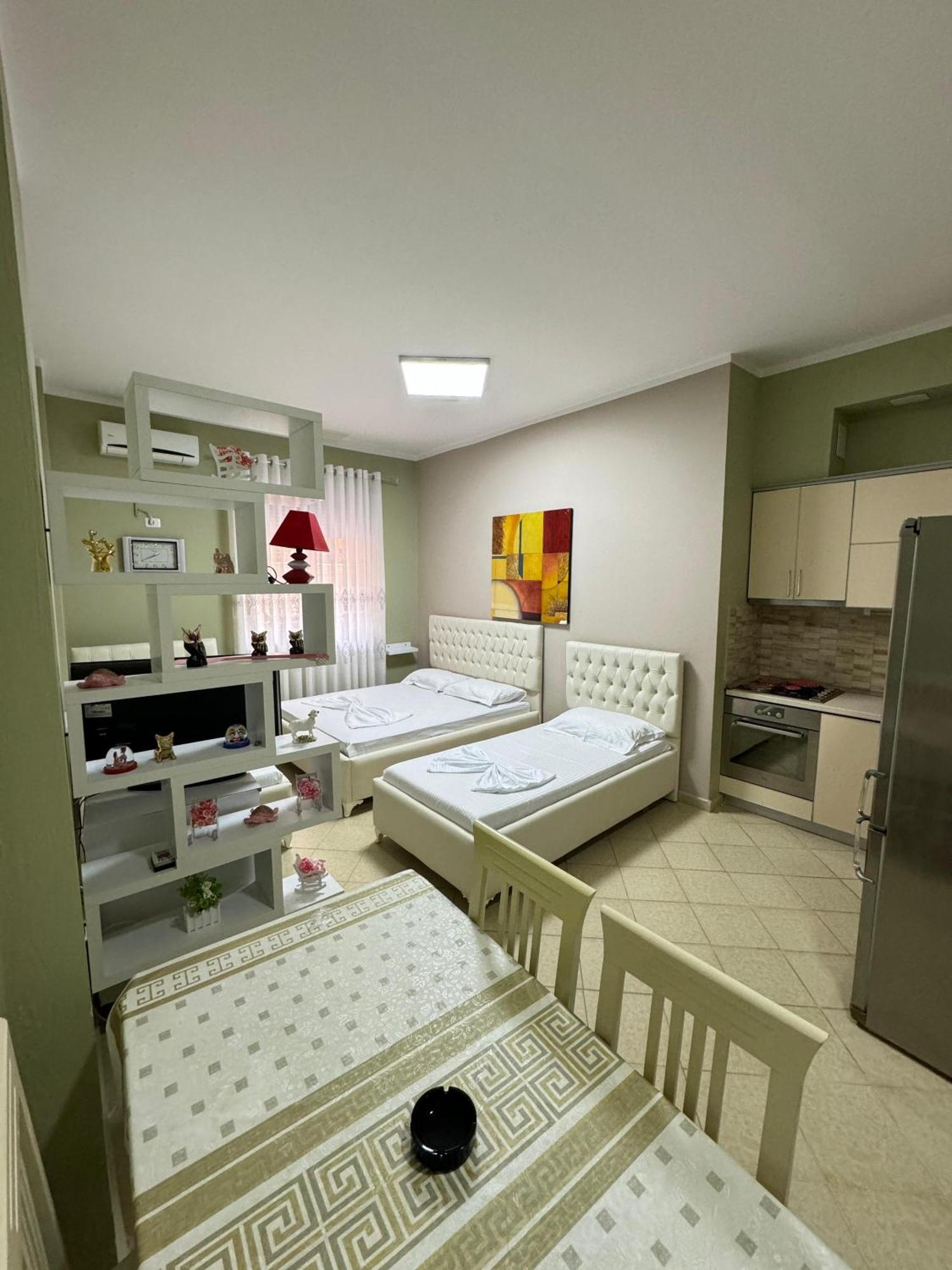 סרנדה Solei Apartments מראה חיצוני תמונה