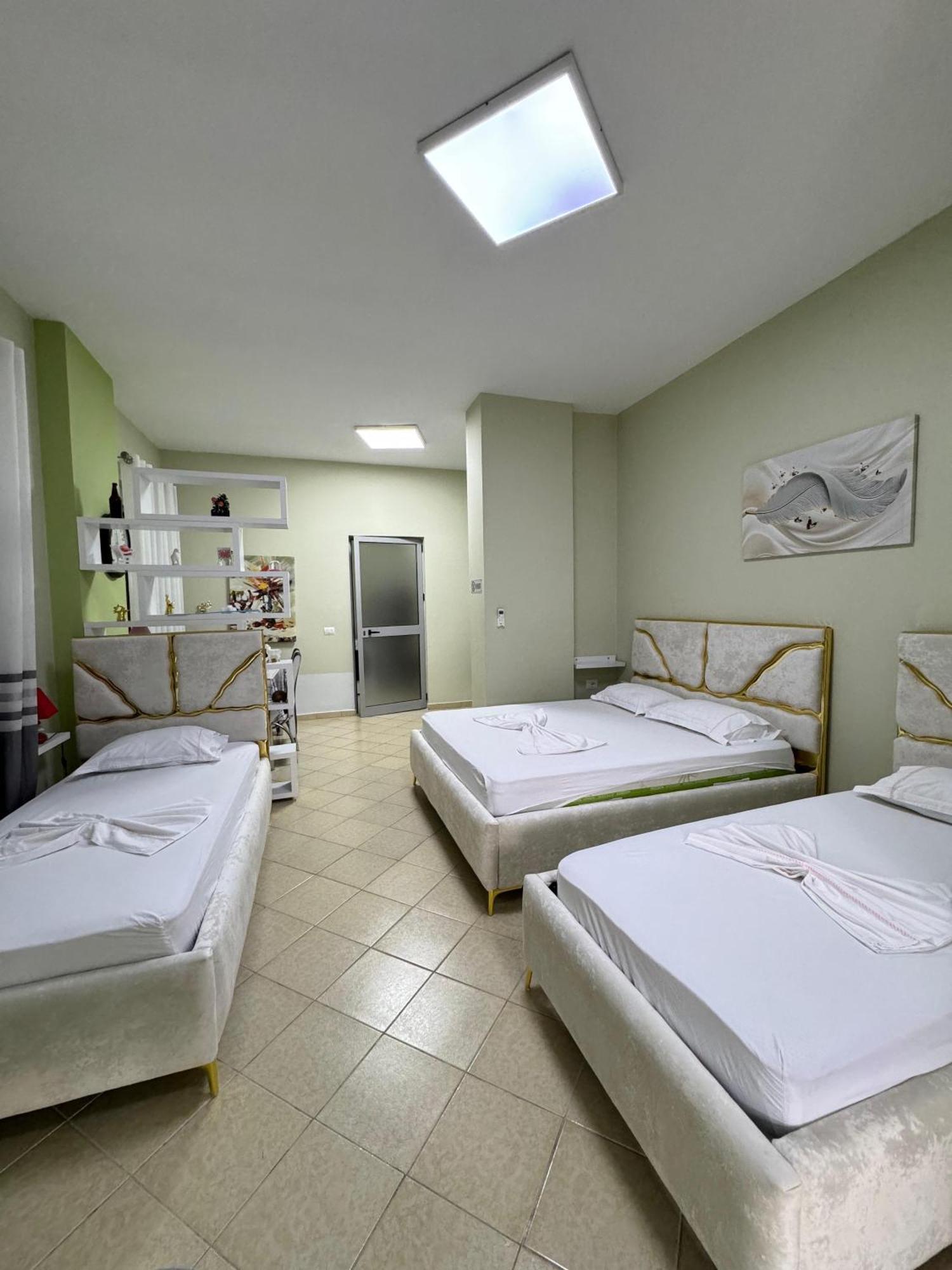 סרנדה Solei Apartments מראה חיצוני תמונה