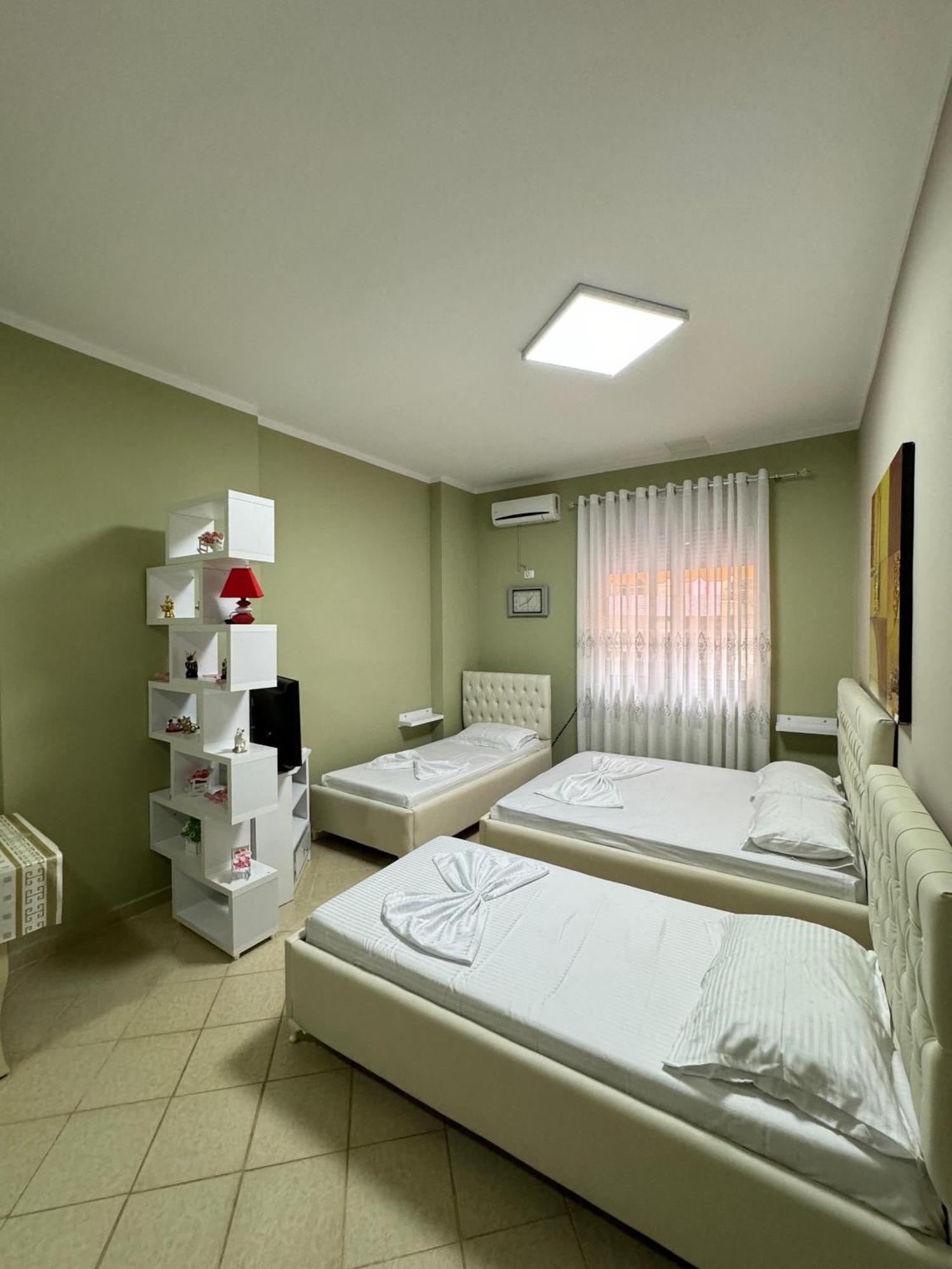 סרנדה Solei Apartments מראה חיצוני תמונה